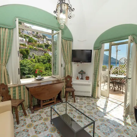 ベッド・アンド・ブレックファスト ガーザ テレザ ポジターノ