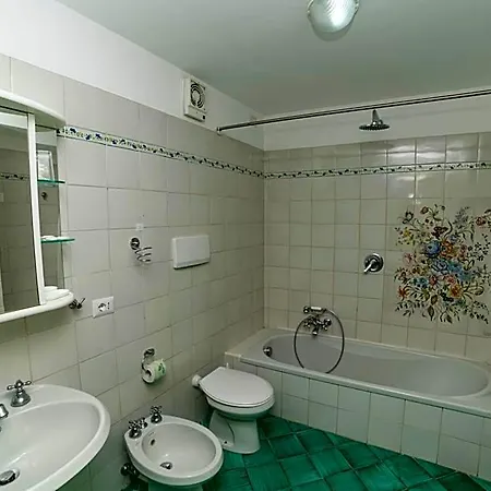 Casa Teresa Bed & Breakfast 4*