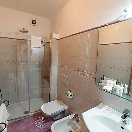 Casa Teresa Bed & Breakfast 4*