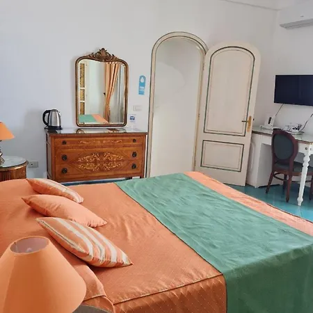 Casa Teresa Bed & Breakfast 2*